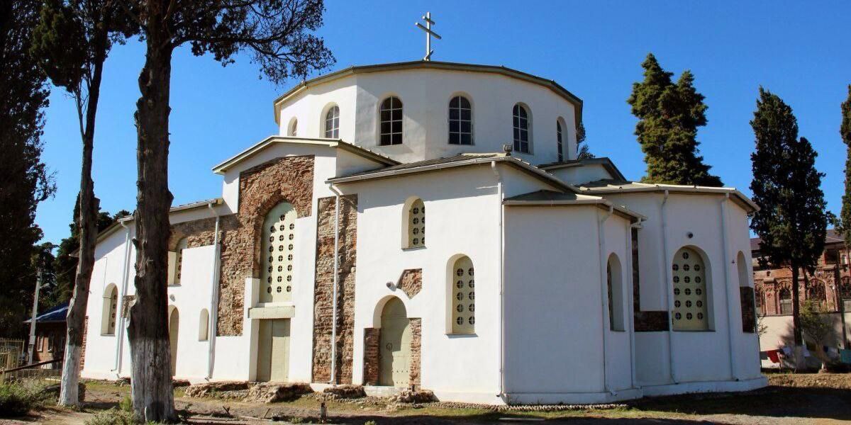 СВЯТЫЕ КАМАННЫ + СУХУМ — фото 2