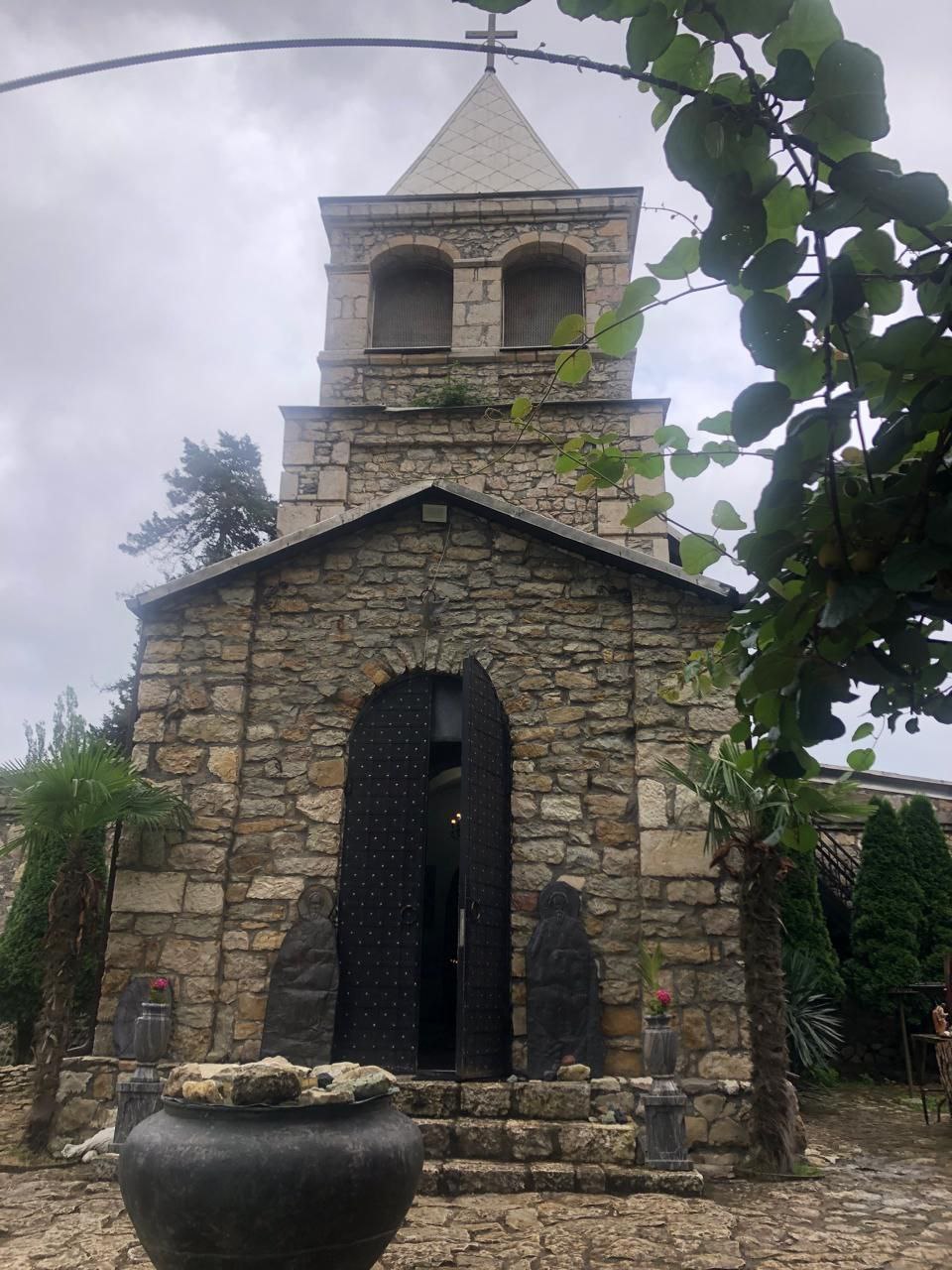 СВЯТЫЕ КАМАННЫ + СУХУМ — фото 4